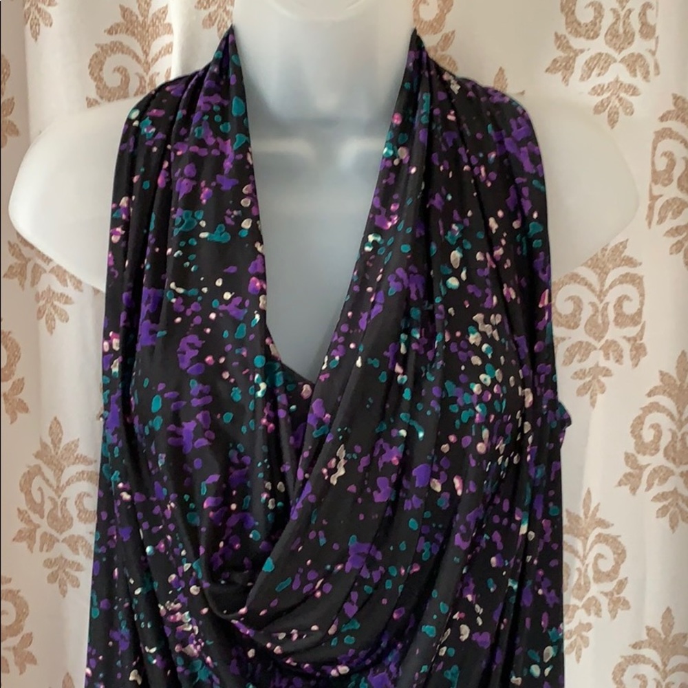 Guess sexy Sleeveless draped neck top M
